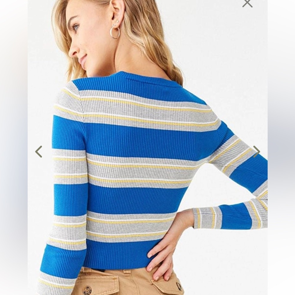 Forever 21 Long Sleeves Striped Semi Cropped Light Sweater Top Small - Picture 2 of 7